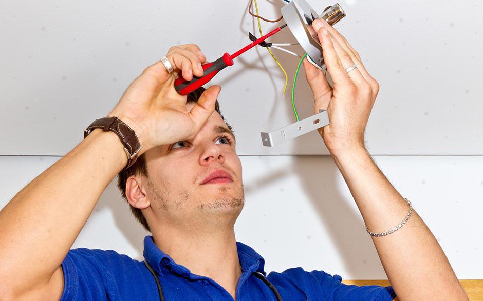 recherche travail électricien bâtiment Les Lilas