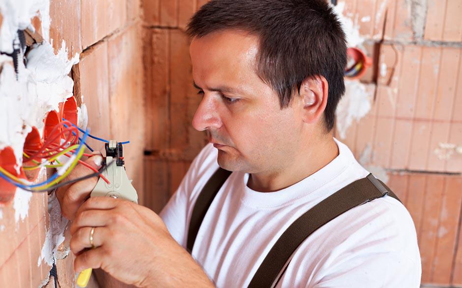 électricien de maintenance Gouaix
